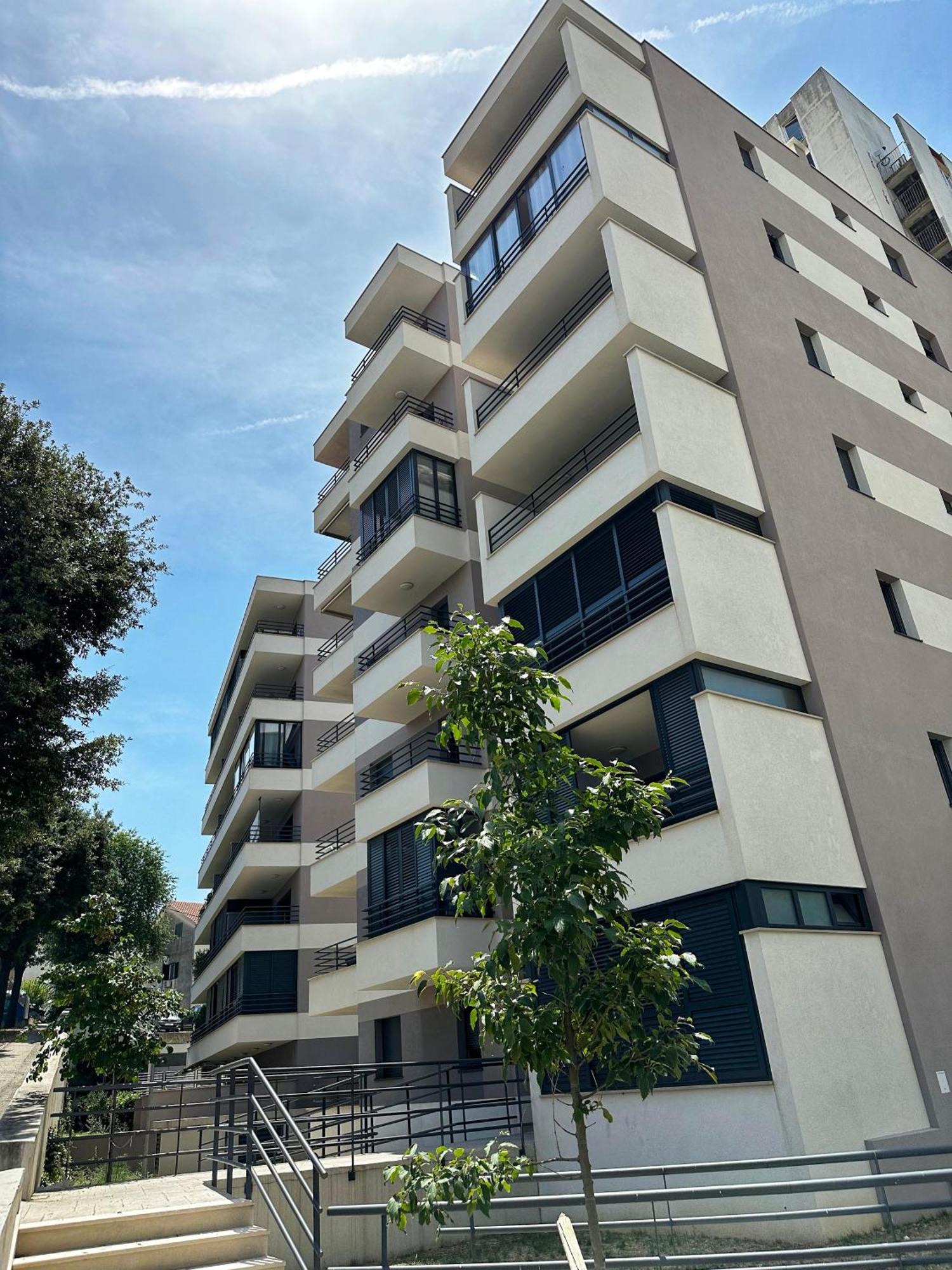S'Akvarel 1 & 5 - Private Garage Apartment Split Exterior photo